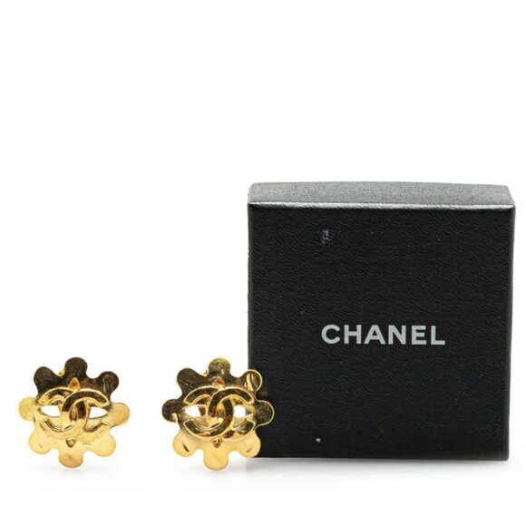 CHANEL CC Logos Round Flower Clip-On Earrings Gold Tone 94P Auth w/Box #4648 - Picture 5 of 5